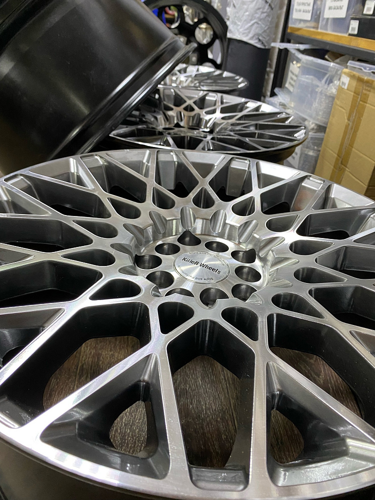 картинка Новые диски Rotiform BLQ Style R18 J8.5 ET35 5x100/5x114.3 от магазина  StreetTuning