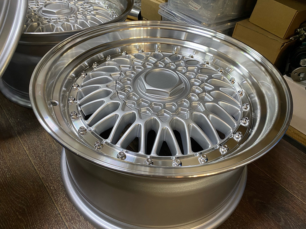 картинка Новые диски BBS RS R16 J8 ET25 4x100/108 серебро от магазина  StreetTuning