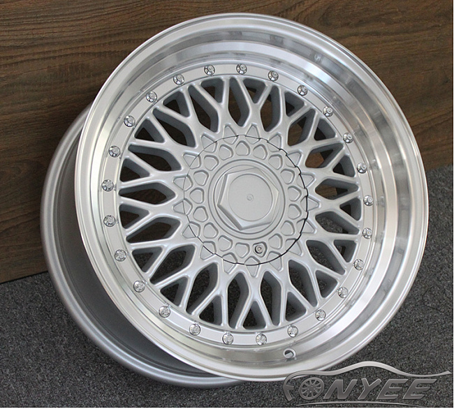 картинка Новые диски BBS RS R17 4X100/114,3 ET20 J8,5 серебро + полированная полка магазин  StreetTuning 