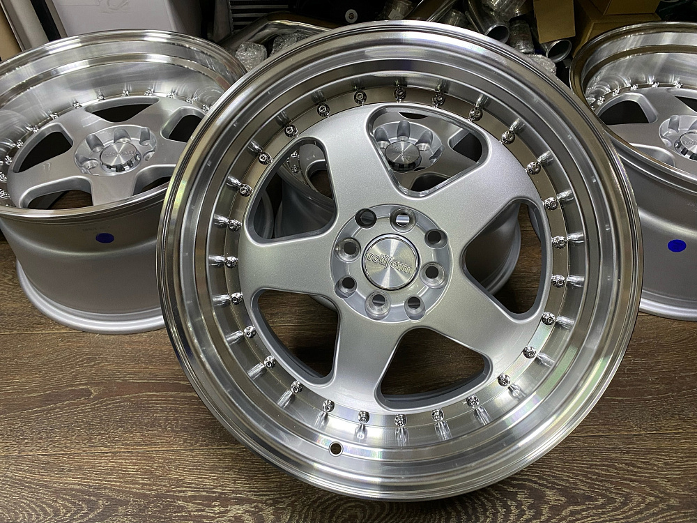 картинка Разноширокие диски Rotifrom R17 J9/j10 ET15/10 4X100/114.3 серебро от магазина  StreetTuning