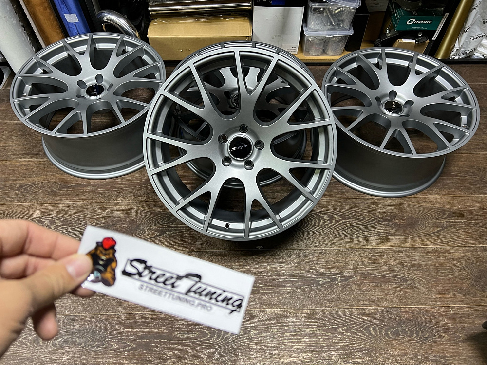 картинка Новые диски Hellcat SRT Syle R20 J9 ET18 5X114.3 серый мат от магазина  StreetTuning