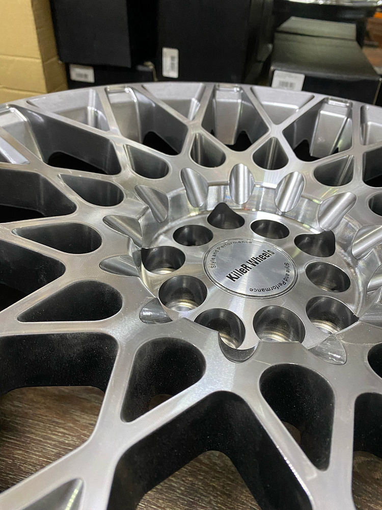 картинка Новые диски Rotiform BLQ Style R18 J8.5 ET35 5x100/5x114.3 от магазина  StreetTuning