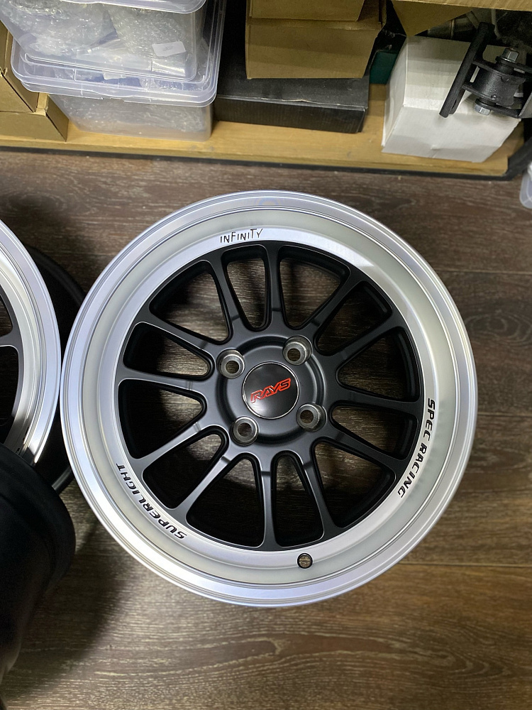 картинка Новые диски RAYS R15 J7 ET30 4x100 черные + полировка от магазина  StreetTuning