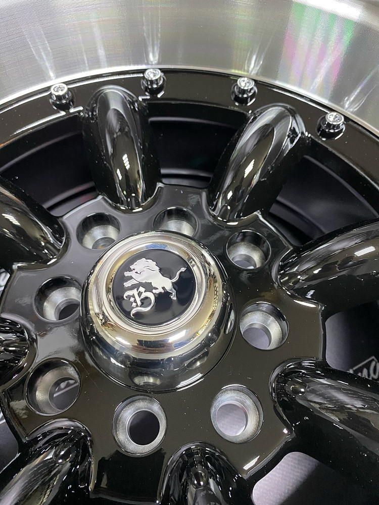 картинка Новые диски Watanabe R13 J7 ET(-7) 4x100/114.3 Black + Silver от магазина  StreetTuning