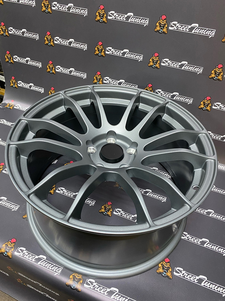 картинка Новые диски RAYS Gram Lights 57 Xtreme R18 J8.5 ET33 5x114.3 Gunmetal от магазина  StreetTuning