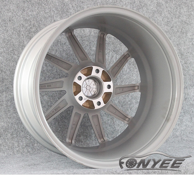 картинка Новые диски Vossen CVT-R Replica R18 5X112 ET42 J9,5 серебро магазин  StreetTuning 