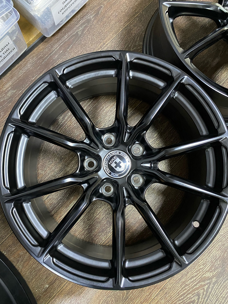 картинка Новые диски HRE R17 J7.5 ET35 5x114.3 Black Mat от магазина  StreetTuning