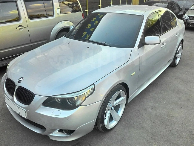 картинка Комплект обвеса м-тех для Bmw E60 магазин  StreetTuning 