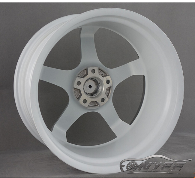 картинка Новые диски Advan GT R19 5x114,3 ET35 J9,5 белые магазин  StreetTuning 