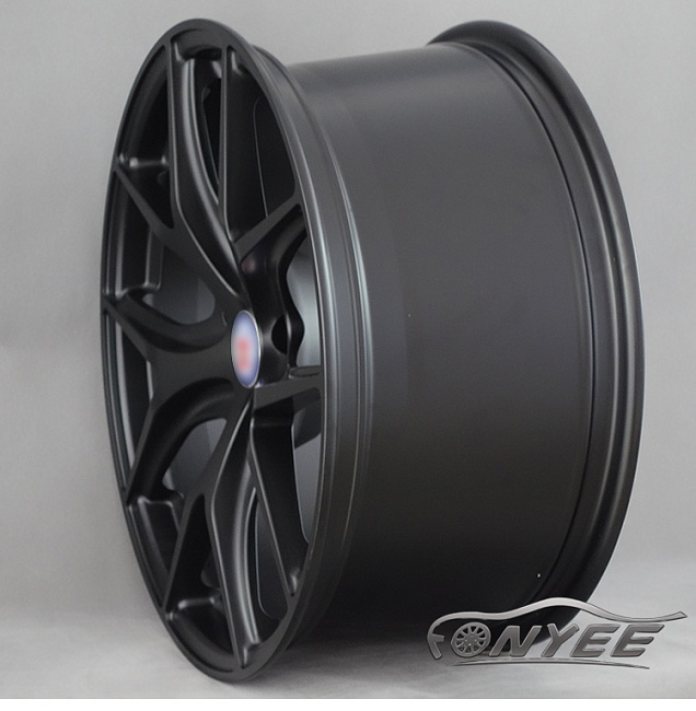 картинка Новые диски HRE P101 R18 5x114,3 ET35 J8,5 черные матовые магазин  StreetTuning 