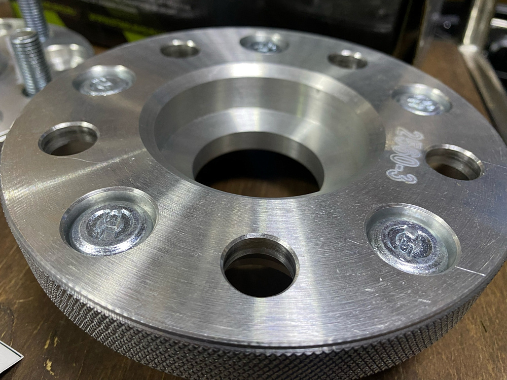 картинка Проставка переходная 20 мм 5x112-5x114.3,ЦО 66.6-60.1 шпилька 12x1.5 от магазина  StreetTuning