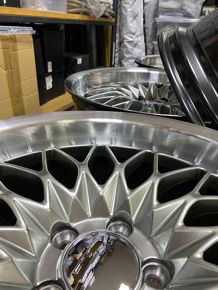картинка Новые диски VS Work SPL F051 R18 J8.5 ET35 5X100 Hyper Blackолотые от магазина  StreetTuning