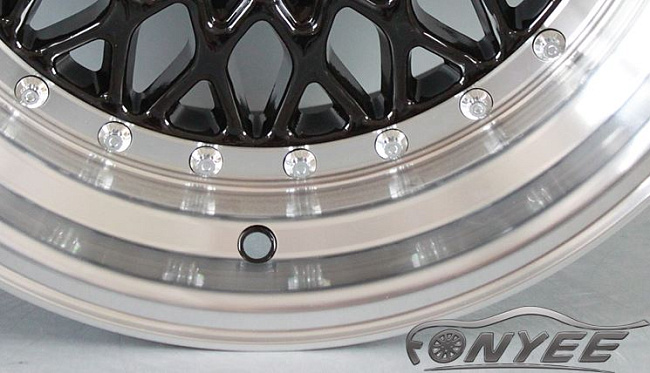 картинка Новые диски BBS RS R15 5X100/5X114,3 ET20 J7 черные + полированная полка магазин  StreetTuning 