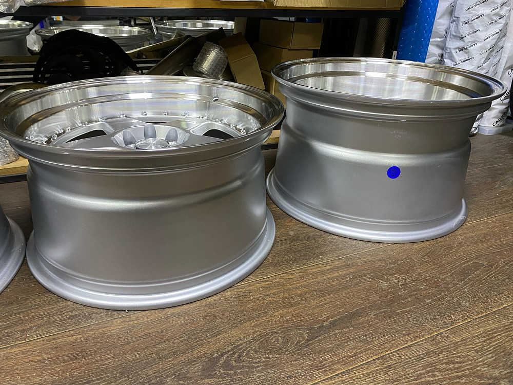 картинка Разноширокие диски Rotifrom R17 J9/j10 ET15/10 4X100/114.3 серебро от магазина  StreetTuning