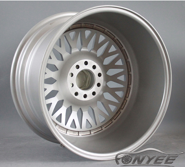 картинка Новые диски BBS RS R17 5X100/4X100 ET25 J7,5 серебро + золотистые болтики магазин  StreetTuning 