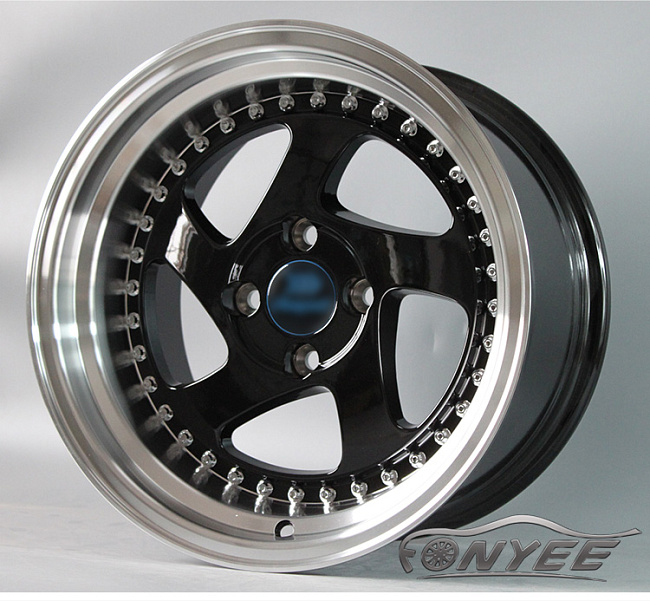 картинка Новые диски Rotiform TMB Flat R15 4х100 ET17 J8,5 черный глянец + серебристые болтики магазин  StreetTuning 