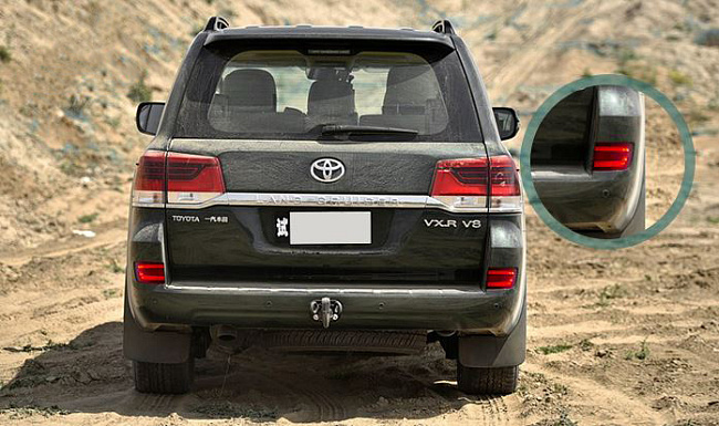 картинка Светодиодные фанари в задний бампер для Toyota Land Cruiser 200 2016-2017 г магазин  StreetTuning 