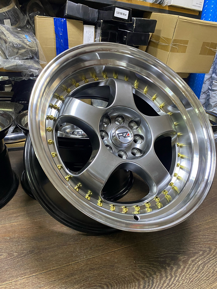 картинка Новые диски SSR SP1 R17 J9 ET20 4X100/4x114.3, Hyper Black от магазина  StreetTuning