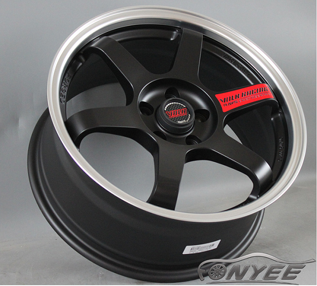 картинка Новые диски Rays TE37 R18 5X114,3 ET40 J8 черные матовые + хром полка магазин  StreetTuning 