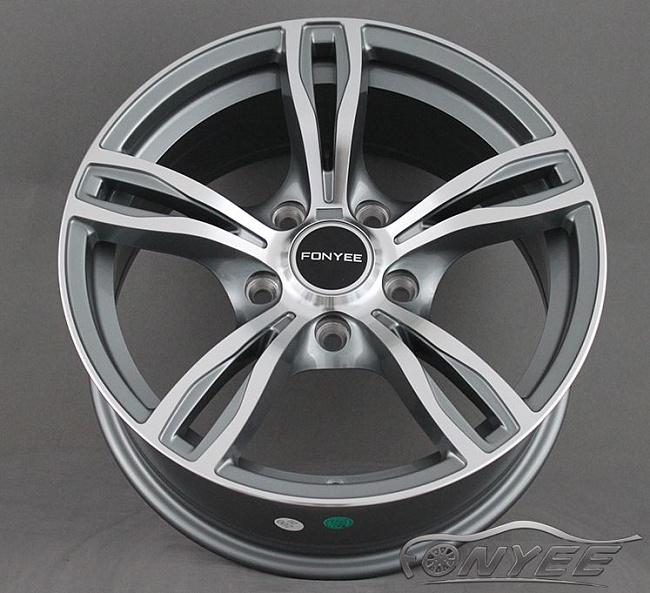 картинка Новые диски BMW F10 style R17 5x120 ET25 J8 серый + серебро магазин  StreetTuning 