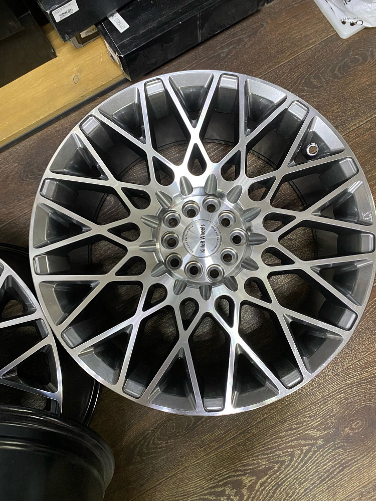картинка Новые диски Rotiform BLQ Style R18 J8.5 ET35 5x100/5x114.3 от магазина  StreetTuning