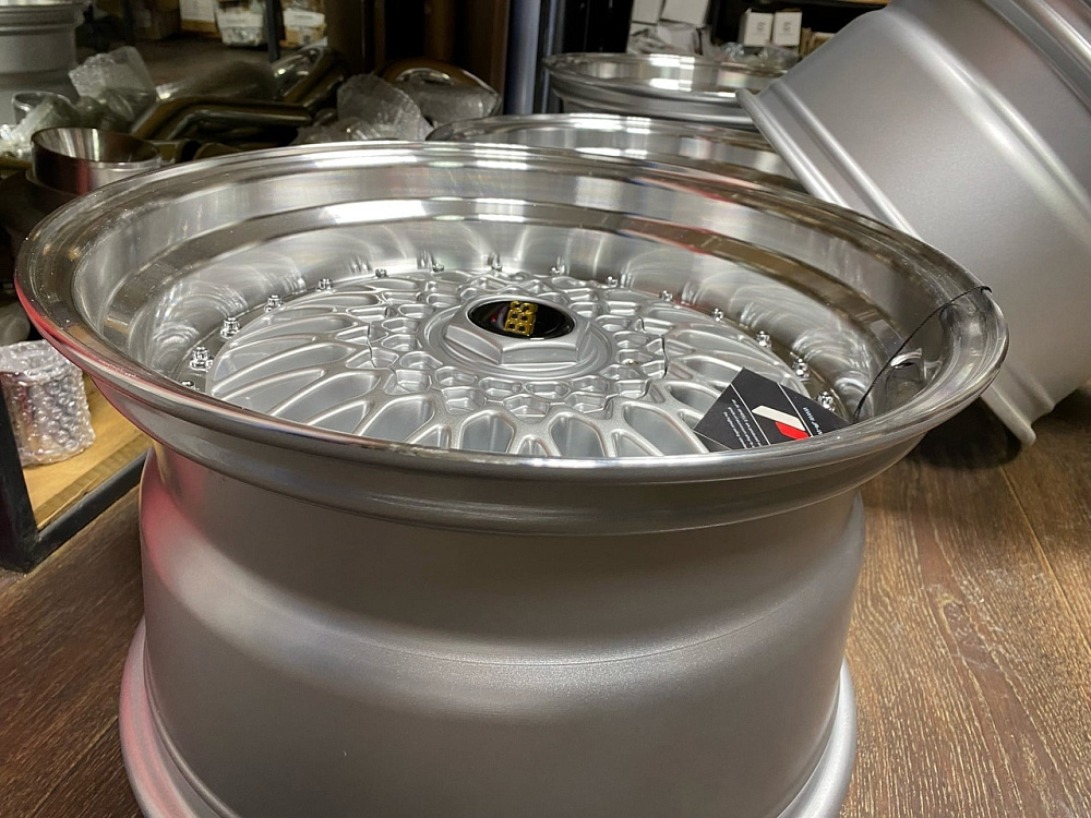 картинка Новые  диски BBS RS R17 J8,5 ET15   5x120/5x112 серебробро + полированная полка от магазина  StreetTuning