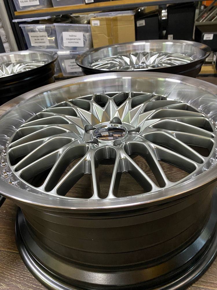картинка Новые диски VS Work SPL F051 R18 J8.5 ET35 5X100 Hyper Blackолотые от магазина  StreetTuning