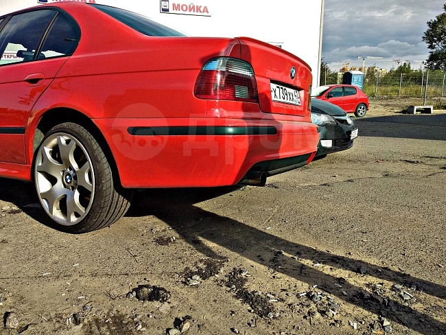 картинка Задний бампер "м" для BMW 5 E39 съемные молдинги магазин  StreetTuning 