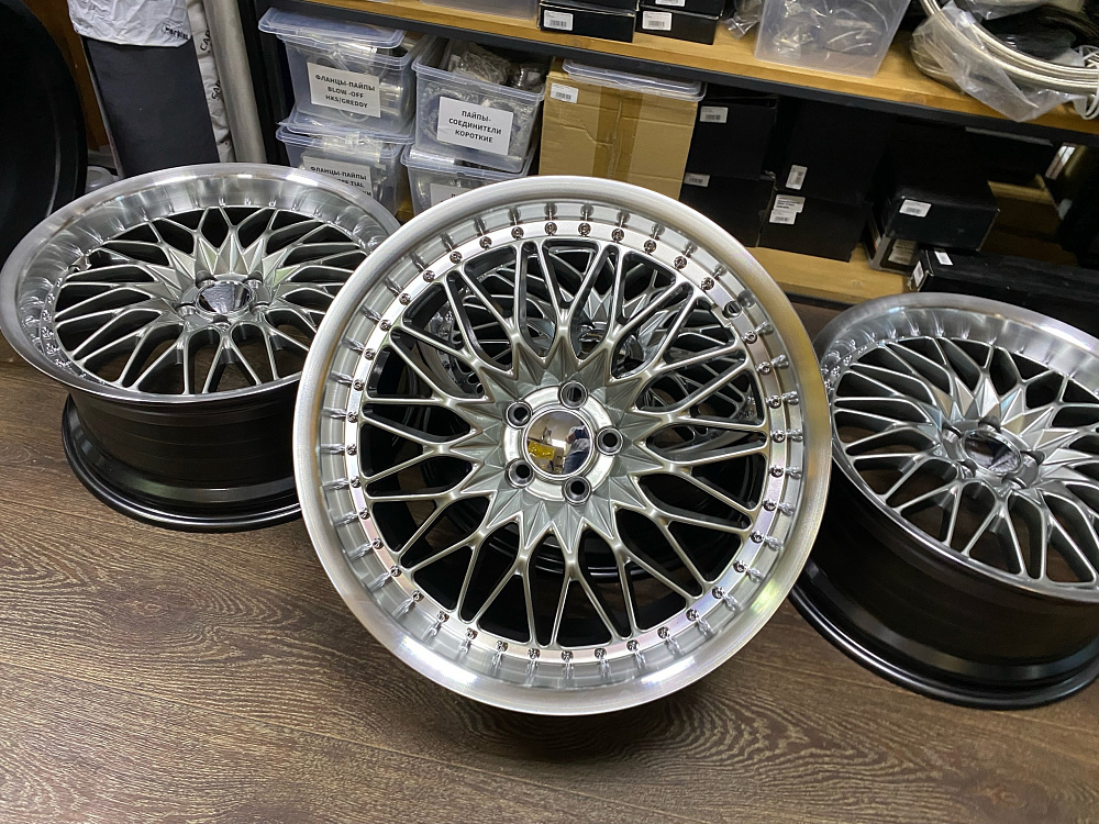 картинка Новые диски VS Work SPL F051 R18 J8.5 ET35 5X100 Hyper Blackолотые от магазина  StreetTuning