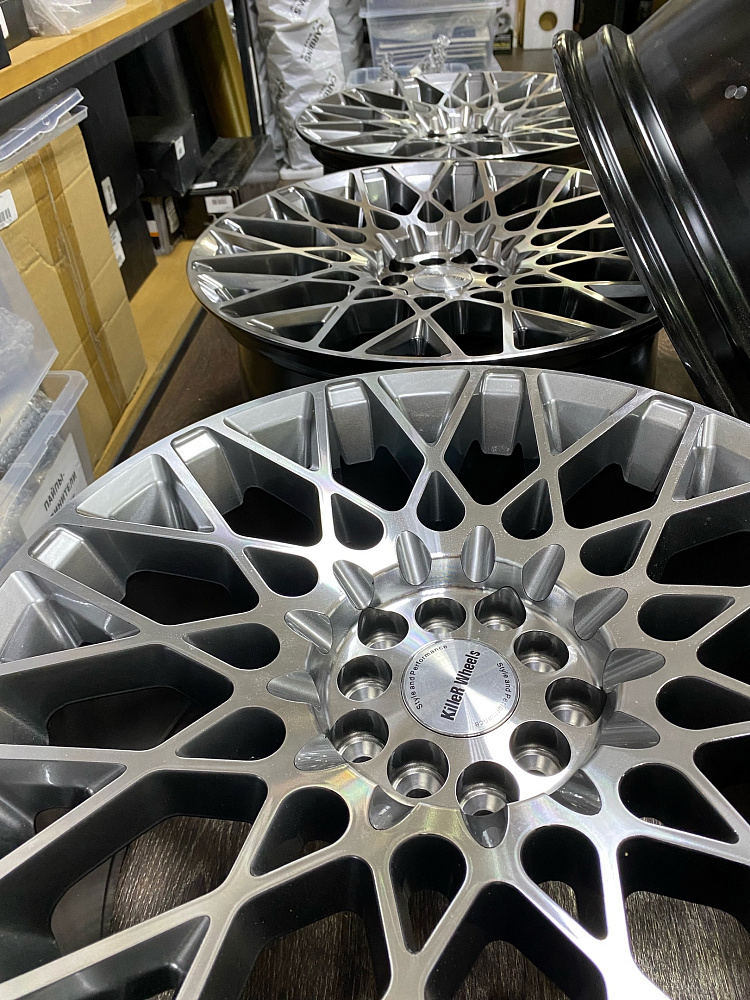 картинка Новые диски Rotiform BLQ Style R18 J8.5 ET35 5x100/5x114.3 от магазина  StreetTuning