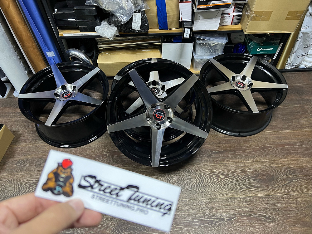 картинка Новые диски CURVA R19 J8.5 ET35 5X114.3 серебро + черный от магазина  StreetTuning