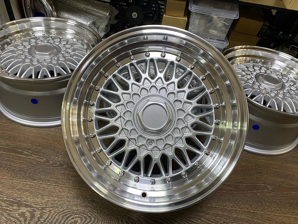 картинка Новые диски BBS RS R16 J8 ET25 4x100/108 серебро от магазина  StreetTuning