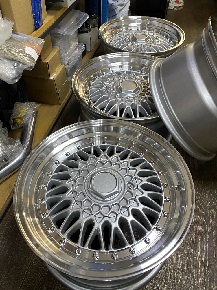 картинка Новые диски BBS RS R16 J8 ET25 4x100/108 серебро от магазина  StreetTuning