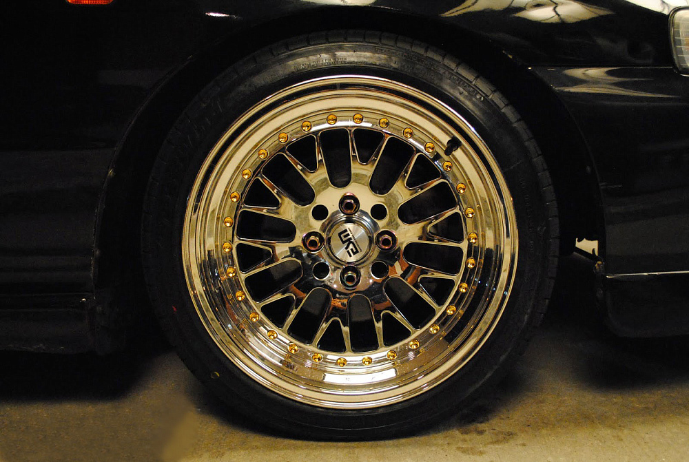 картинка Новые диски ESM 007 R15 4x100 ET25 J8 хром золото от магазина  StreetTuning