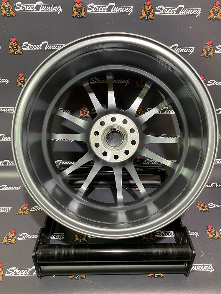 картинка Новые диски OZ RACING R17 J7.5 ET45 5x112/5X114.3 Gunmetal от магазина  StreetTuning