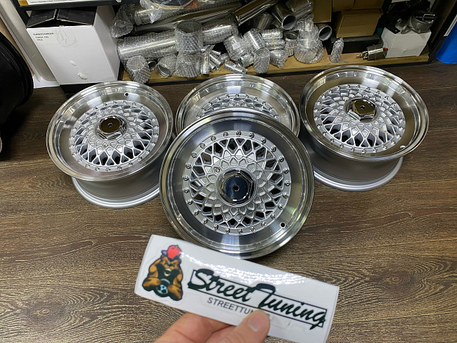 картинка Новые диски BBS RS R14 J6,5 ET25 4x100/4x114.3 , серебро + полировка магазин  StreetTuning 
