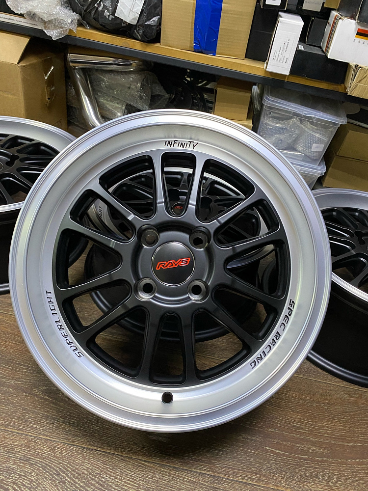 картинка Новые диски RAYS R15 J7 ET30 4x100 черные + полировка от магазина  StreetTuning
