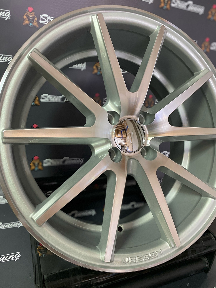 картинка Новые диски Vossen VFS1 R17 J7.5 ET30 4x100 Silver от магазина  StreetTuning