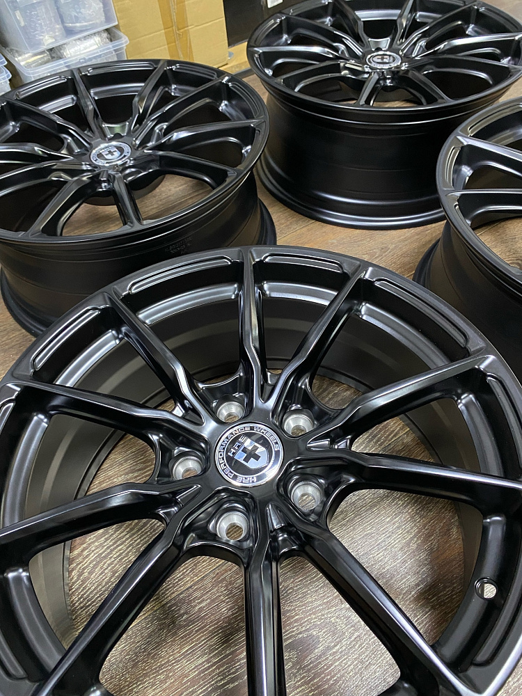 картинка Новые диски HRE R17 J7.5 ET35 5x114.3 Black Mat от магазина  StreetTuning