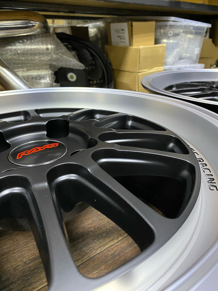 картинка Новые диски RAYS R15 J7 ET30 4x100 черные + полировка от магазина  StreetTuning
