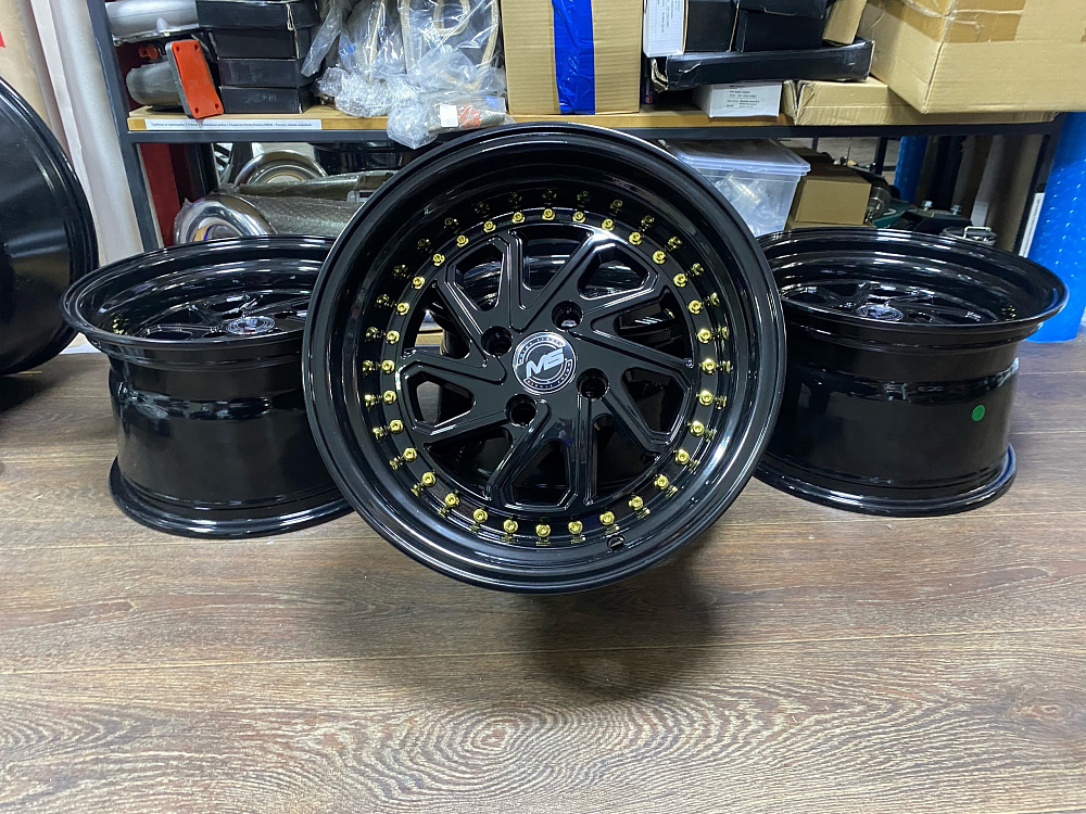 картинка Новые диски MS R15 J9 ET25 4X100, черный глянец от магазина  StreetTuning