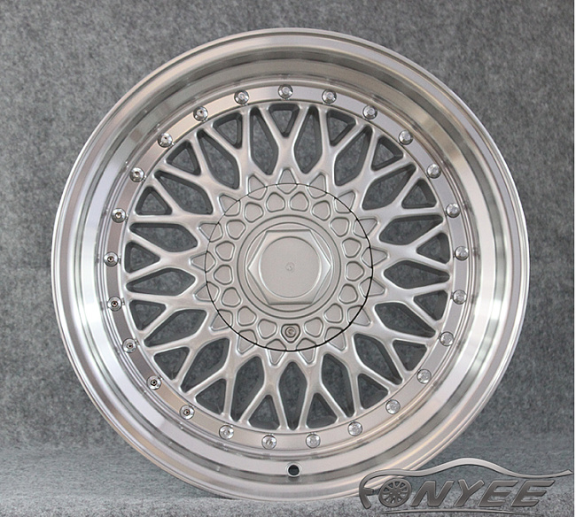 картинка Новые диски BBS RS R17 4X100/114,3 ET20 J8,5 серебро + полированная полка магазин  StreetTuning 