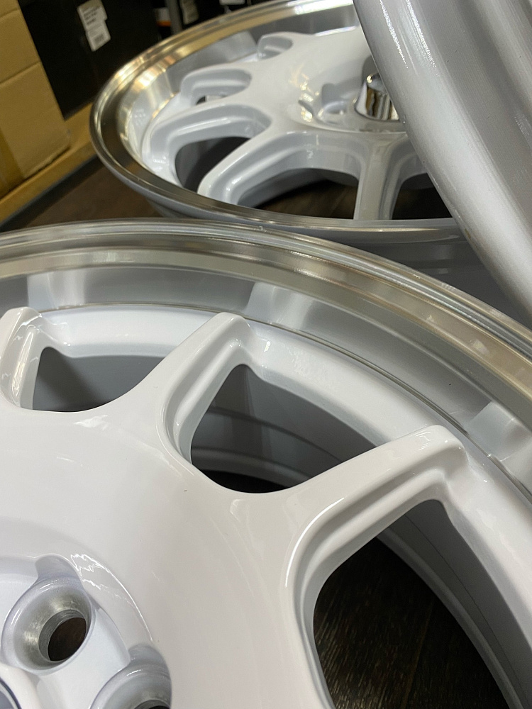 картинка Новые диски Sprint Hart R15 J6,5 ET35 4x100/4x114.3 , белые от магазина  StreetTuning