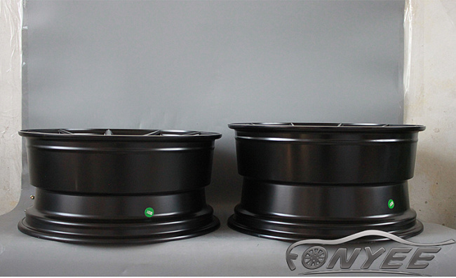картинка Новые диски Vossen CVT-R Replica R19 5X112 ET32 J8,5 черный мат + серебро магазин  StreetTuning 