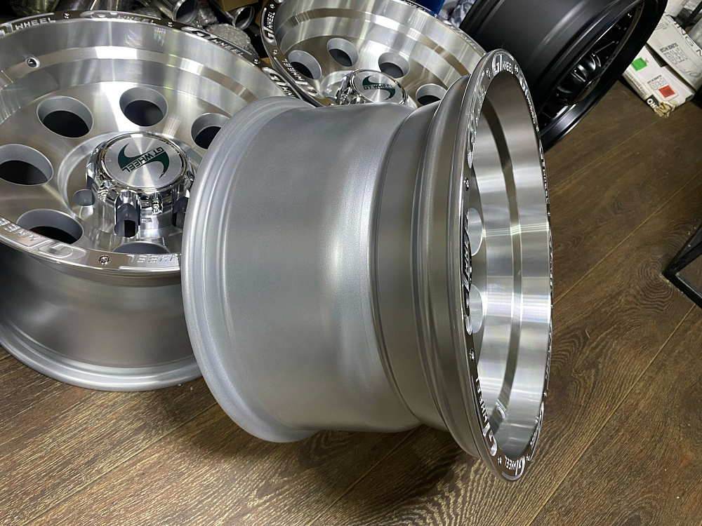 картинка Новые диски GT WHEEL R16 J10 et -44 6x139,7, серебро от магазина  StreetTuning