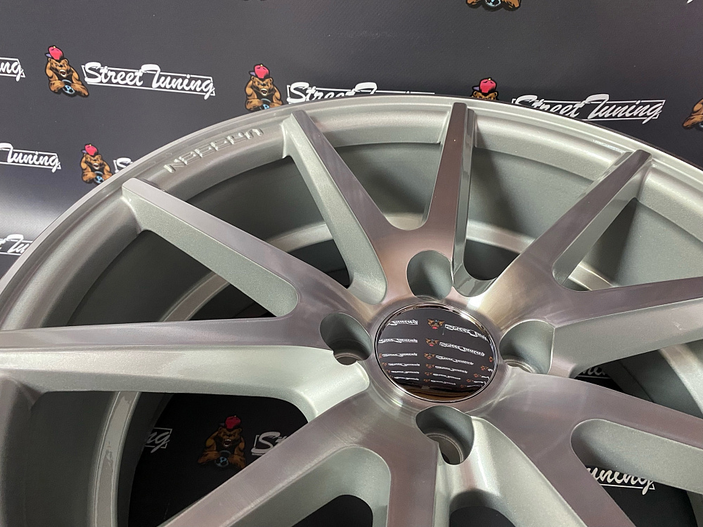 картинка Новые диски Vossen VFS1 R17 J7.5 ET30 4x100 Silver от магазина  StreetTuning