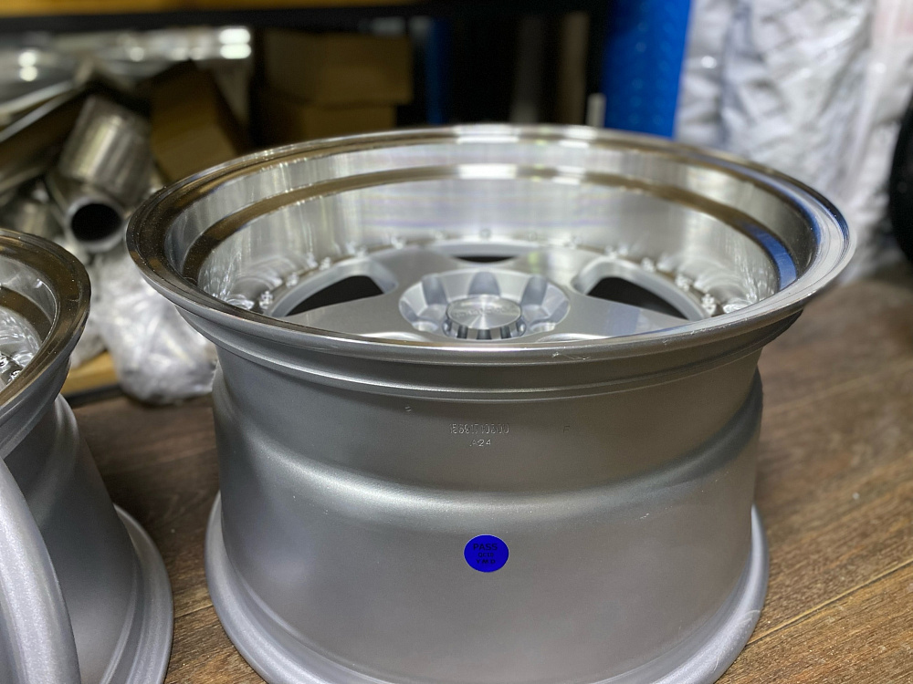 картинка Разноширокие диски Rotifrom R17 J9/j10 ET15/10 4X100/114.3 серебро от магазина  StreetTuning